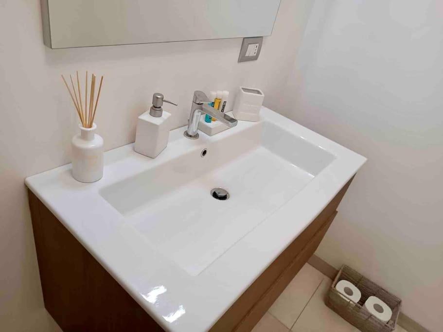 Casa Nicola- Apt In The Heart Of Romeアパートメント エクステリア 写真
